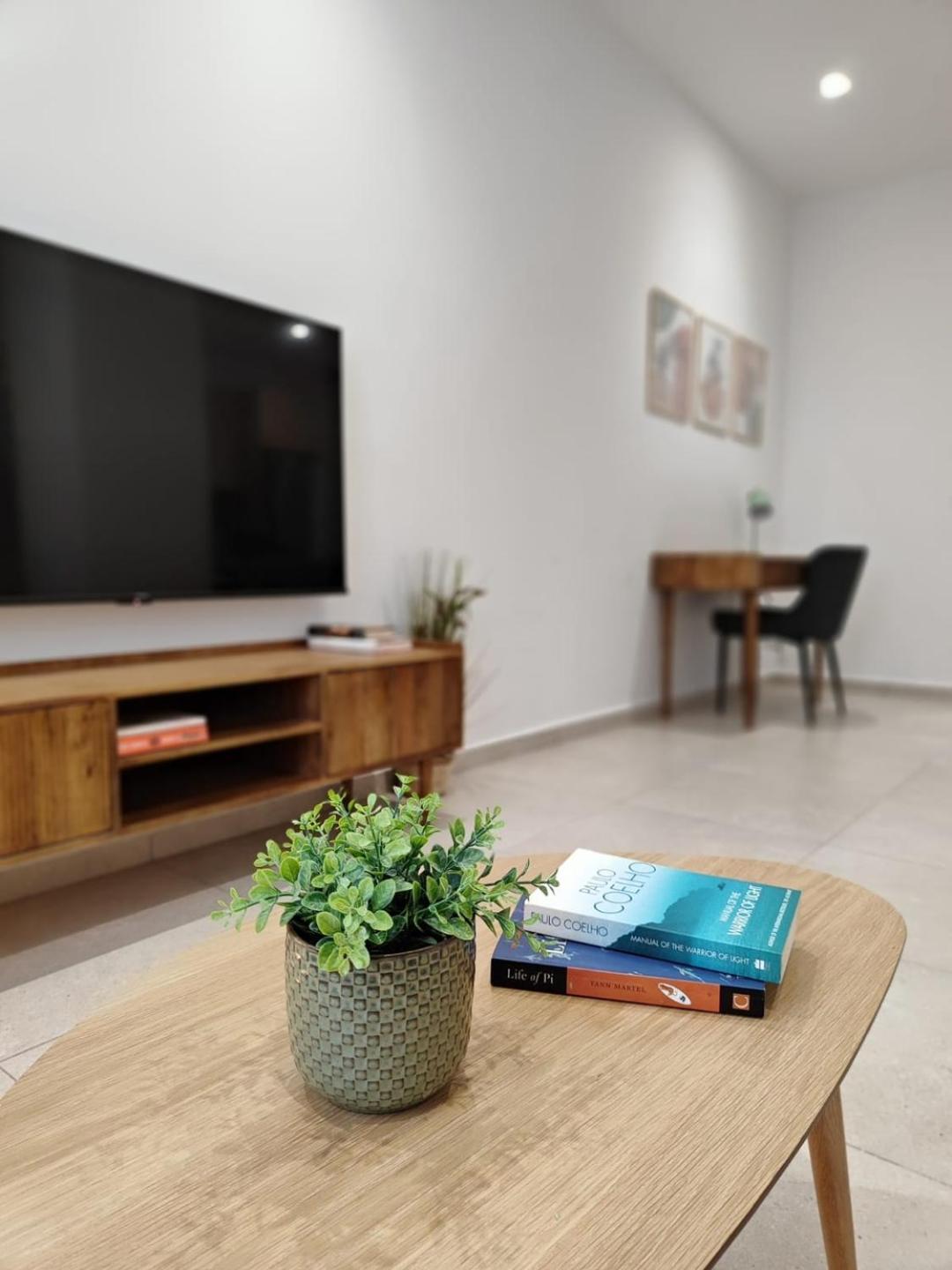 Vlc Host - Alfaro A Appartement